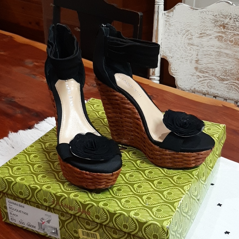 Ladies Shoes